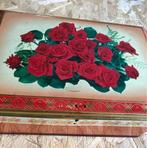 Antiek groot blik met rode rozen, Collections, Utilisé, Enlèvement ou Envoi