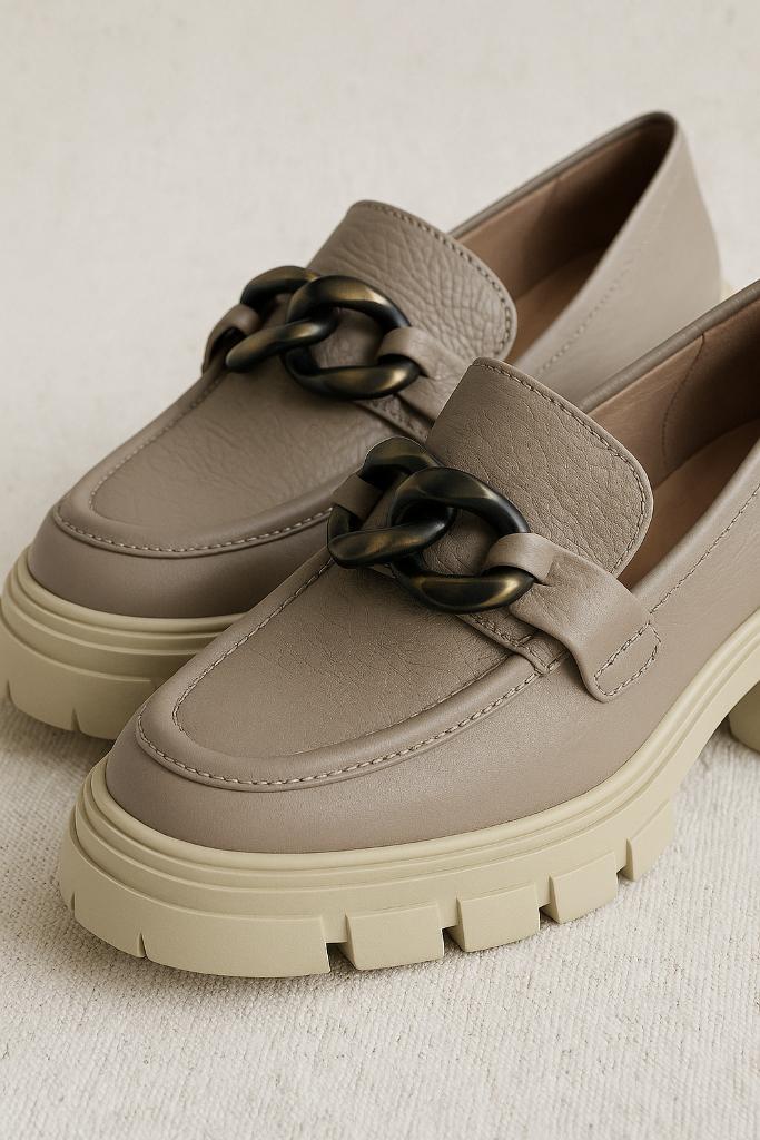 DLSport leren loafers maat 42, Kleding | Dames, Schoenen, Zo goed als nieuw, Overige typen, Beige, Ophalen of Verzenden