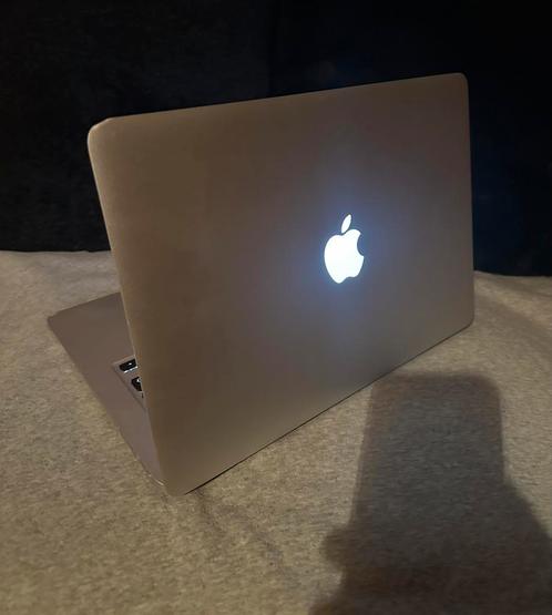 MacBook, Computers en Software, Apple Macbooks, Gebruikt, MacBook, 13 inch, 4 GB, Azerty, Ophalen