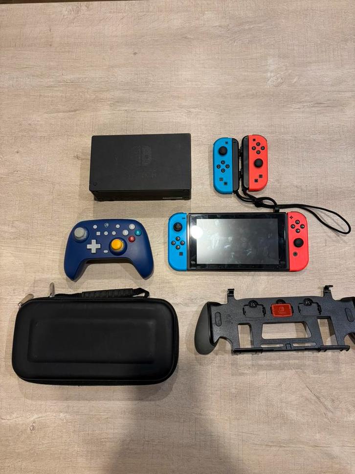 Nintendo Switch + Puce Picofly + Carte SD 512Go +, Games en Spelcomputers, Spelcomputers | Nintendo Switch, Gebruikt, Switch Original