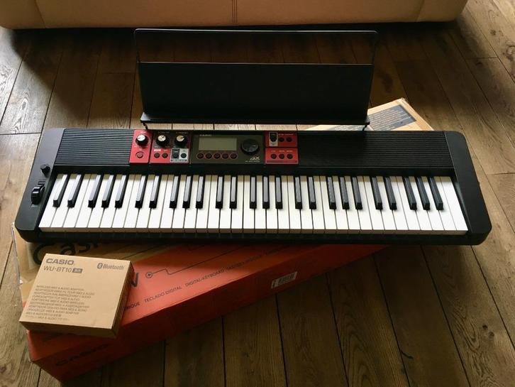 Casio - CT-S1000V, Muziek en Instrumenten, Synthesizers, Zo goed als nieuw, 49 toetsen, Overige merken, Ophalen