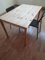 Tweepersoonsbed , tafel met 2 stoelen en zetel, Ophalen