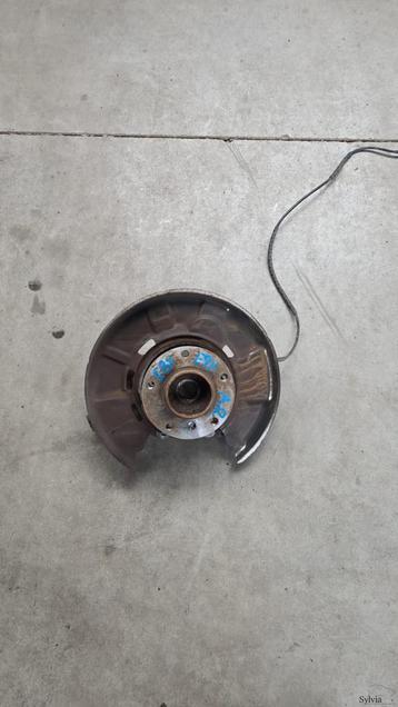 Fusee rechtsachter BMW 1 / 3 serie E8x E9x 33326774810 67748 beschikbaar voor biedingen