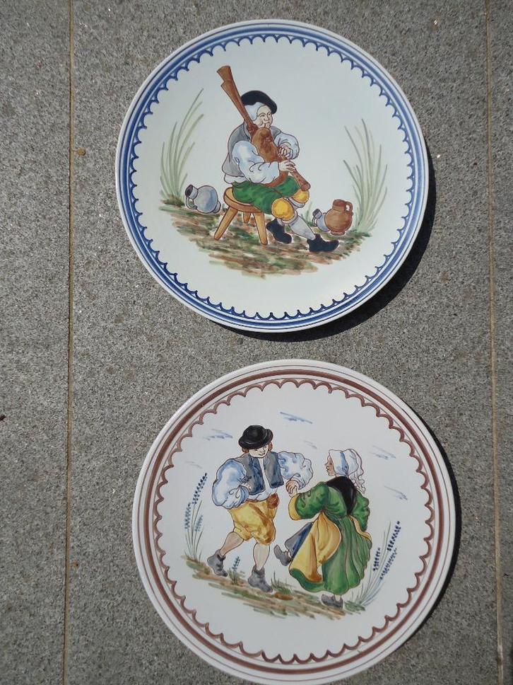 CHARLIER LEUVEN keramiek handpainted 2 grote Breugel borden, Antiek en Kunst, Antiek | Keramiek en Aardewerk, Ophalen