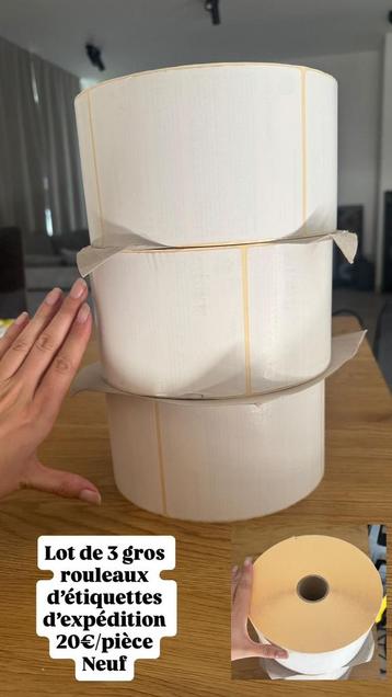 Lot de 3 gros rouleaux d’etiquettes d’expedition - neuf beschikbaar voor biedingen