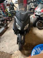 Yamaha xmax 125 pour piece, Fietsen en Brommers, Scooters | Yamaha, Ophalen, Zo goed als nieuw