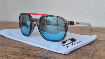 Nieuwe Julbo SLACK zonnebril, Enlèvement, Neuf, Lunettes de soleil, Autres marques