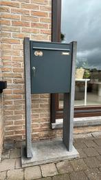 Zeer mooie brievenbus met blauwe steen, Tuin en Terras, Ophalen, Zo goed als nieuw, Hardsteen, Staande brievenbus