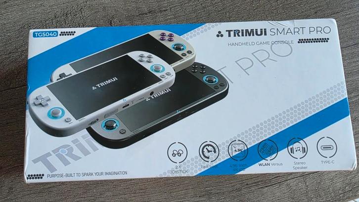 Trimui Smart Pro – Handheld Game Console 64GB, Full of Games, Games en Spelcomputers, Spelcomputers | Overige, Zo goed als nieuw