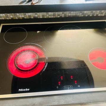 Taque de cuisson vitro MIELE d’occasion KM507, Electroménager, Tables de cuisson, Enlèvement, Utilisé, 4 zones de cuisson