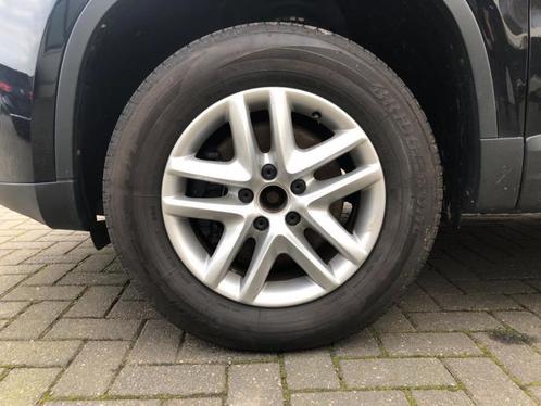 Sportvelgenset + banden van een Volkswagen Tiguan, Auto-onderdelen, Banden en Velgen, Personenwagen, Gebruikt, 3 maanden garantie
