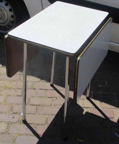② Excellente table de cuisine pliante en bois et métal - 60x39