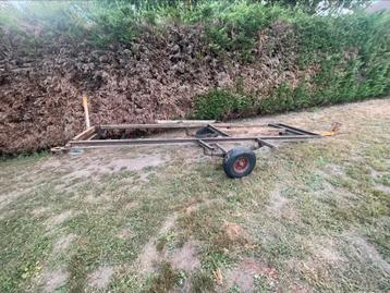 Aanhangwagen - onderstel - werfkeet - karnavalwagen beschikbaar voor biedingen