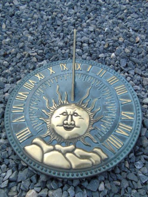 cadran solaire de sol en bronze patinée , LE SOLEIL, Jardin & Terrasse, Cadrans solaires, Neuf, Enlèvement ou Envoi
