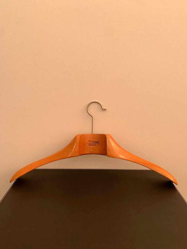 Vintage RECORD hanger van gelakt hout, Kleding | Dames, Kledinghangers, Zo goed als nieuw, Hout, Volwassenen, Ophalen of Verzenden