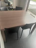 Vierhoekige keukentafelset met 4 leren stoelen, Gebruikt