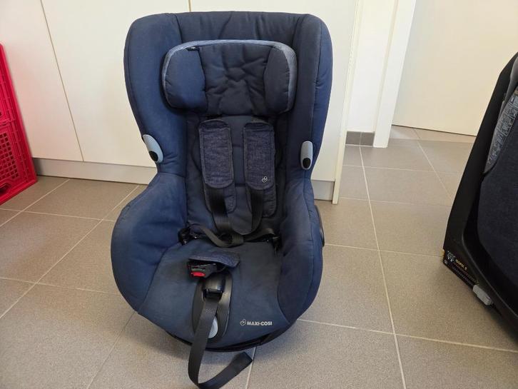Maxi-Cosi Axissfix (draaibaar), Kinderen en Baby's, Autostoeltjes, Zo goed als nieuw, Maxi-Cosi, Autogordel, Zijbescherming, Ophalen