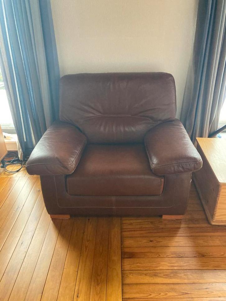 Bruine Lederen Eenzit, Huis en Inrichting, Fauteuils, Zo goed als nieuw, Leer, Ophalen