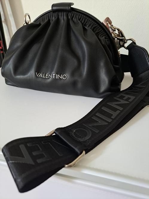 Valentino handtas, Handtassen en Accessoires, Tassen | Damestassen, Handtas, Ophalen
