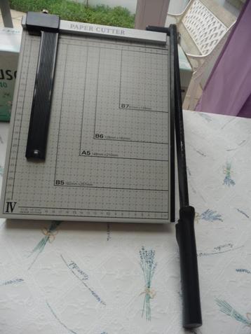 Aanpassing van de papiersnijder beschikbaar voor biedingen