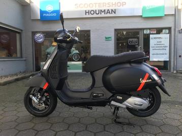 VESPA GTS 125cc SUPER SPORT NERO CONVINTO MATT (N 276) disponible aux enchères