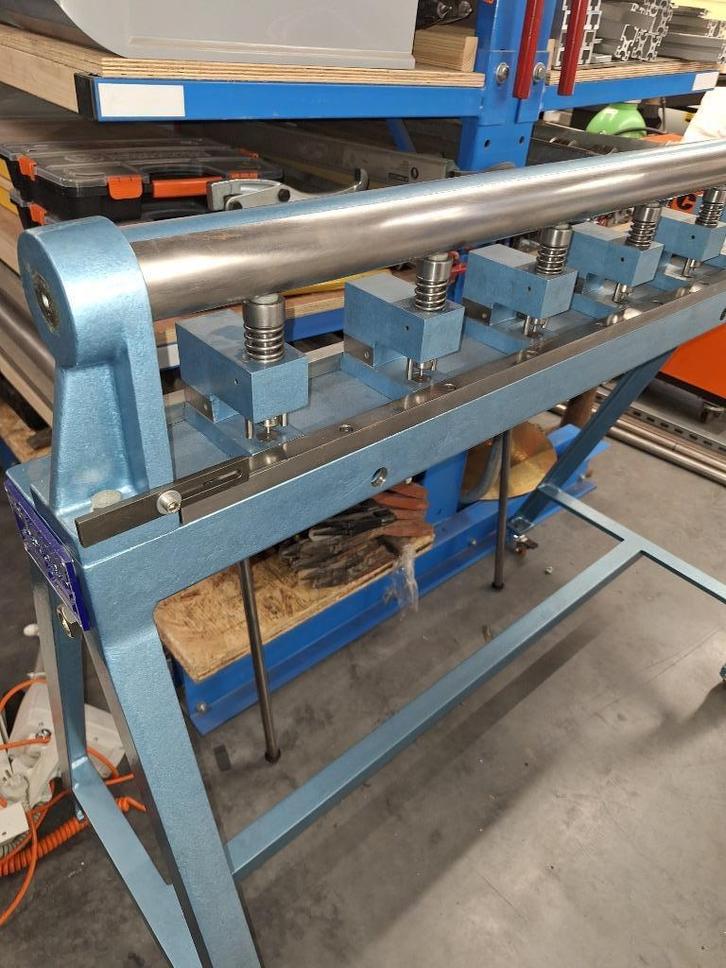 Ponsmachine voor plaatbewerking, Doe-het-zelf en Bouw, Gereedschap | Overige machines, Ophalen