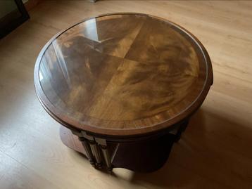 Salontafel vintage beschikbaar voor biedingen