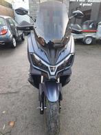Sym ADV 300 Nieuwstaat met garantie, Motoren, Cruise Control, Scooter, 300 cc, Info@motosraes.be