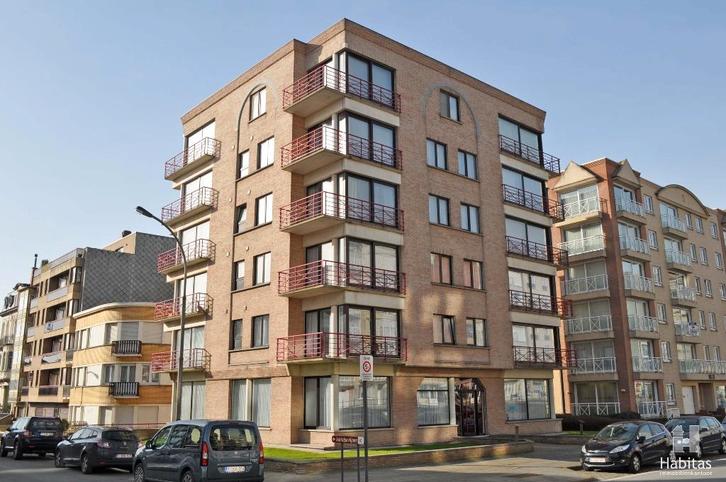 Ruim hoekappartement me 2 slaapkamers, Immo, Appartements & Studios à louer, 50 m² ou plus