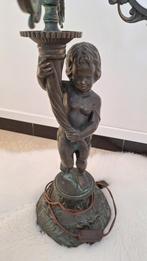 Bronzen Beeld kandelaar
Werkt nog
Afmetingen : hoogte 75 cm, Ophalen
