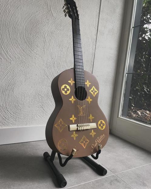 Louis Vuitton Gitaar Kunst Item Pop Art, Antiek en Kunst, Kunst | Designobjecten, Ophalen of Verzenden
