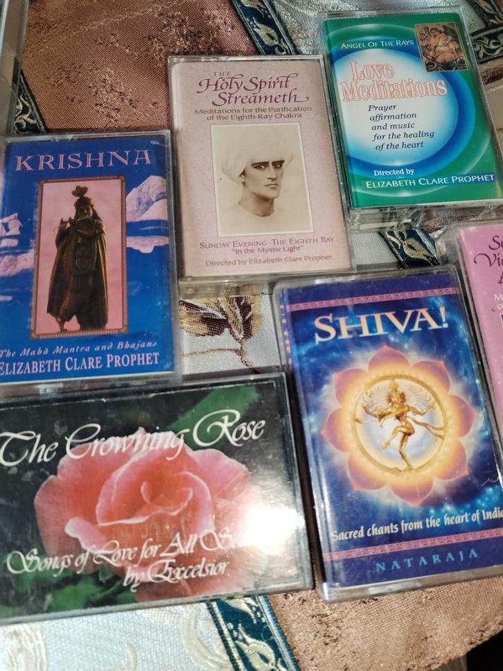 Spirituele cassettes 13 stuks, Cd's en Dvd's, Cassettebandjes, Zo goed als nieuw, Meditatie en Spiritualiteit, 2 t/m 25 bandjes