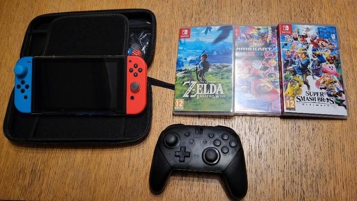 Console Nintendo Switch avec Joy-Con - bleu néon/rouge néon, Consoles de jeu & Jeux vidéo, Consoles de jeu | Nintendo Switch, Comme neuf