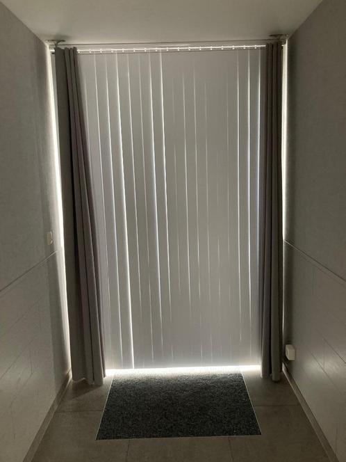 Witte Verticale afwasbare pvc Lamellen, Huis en Inrichting, Stoffering | Gordijnen en Lamellen, Zo goed als nieuw, 200 cm of meer
