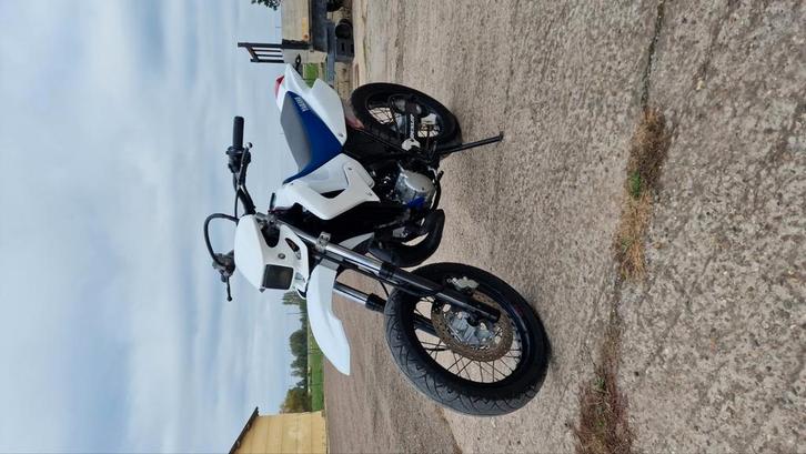 Yamaha dtx 125cc, Motoren, Motoren | Yamaha, Particulier, SuperMoto, 11 kW of minder, 1 cilinder, Minimaal motorrijbewijs A1, Ophalen