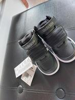 Adidas babyschoenen, Ophalen