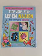Boek : stap voor stap leren naaien / deltas, Boeken, Ophalen of Verzenden, Zo goed als nieuw