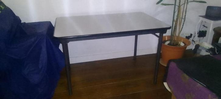 Table, Maison & Meubles, Tables | Tables à manger, Neuf, 50 à 100 cm, 150 à 200 cm, Cinq personnes ou plus, Rectangulaire, Enlèvement