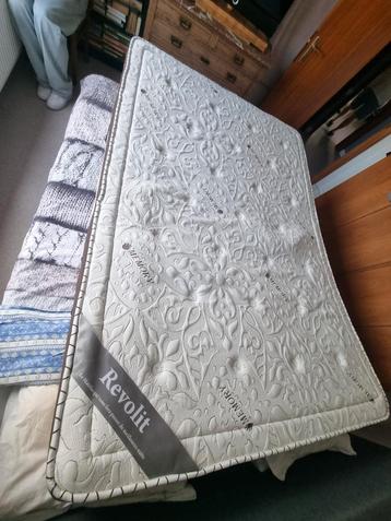 Nieuwe matras - 140x200 - 26cm dik beschikbaar voor biedingen