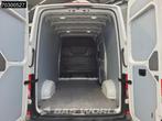 Volkswagen Crafter 102pk L3H3 Trekhaak Navi Airco Parkeersen, Auto's, Bestelwagens en Lichte vracht, 75 kW, Gebruikt, Euro 6, 4 cilinders
