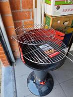 Bbq, Tuin en Terras, Houtskoolbarbecues, Ophalen, Zo goed als nieuw, Barbecoock, Met accessoires