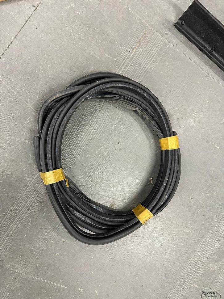 Iveco New Daily 2024 schuifdeur rubber deurrubber portierrub, Auto-onderdelen, Carrosserie, Overige automerken, Gebruikt, Ophalen of Verzenden