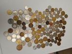 Een massa vreemde en oude munten van alle landen kleur versc, Postzegels en Munten, Ophalen, Munten