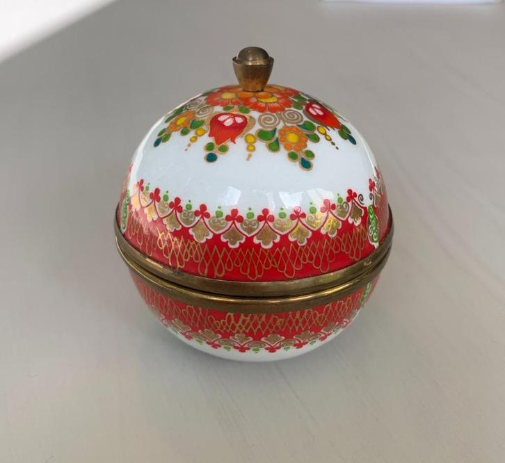 Steinbock snuisterijendoosje, porselein en email, Antiek en Kunst, Antiek | Servies los, Ophalen of Verzenden