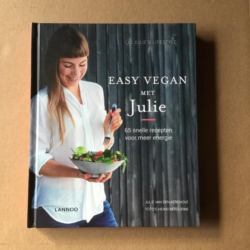 Julie Van den Kerchove - Easy Vegan met Julie, Livres, Livres de cuisine, Comme neuf, Enlèvement ou Envoi