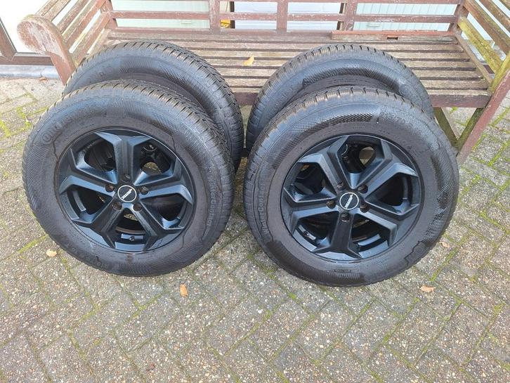 Winterbanden op aluminium velgen, Autos : Pièces & Accessoires, Pneus & Jantes, Pneus et Jantes, Pneus hiver, 16 pouces, 215 mm