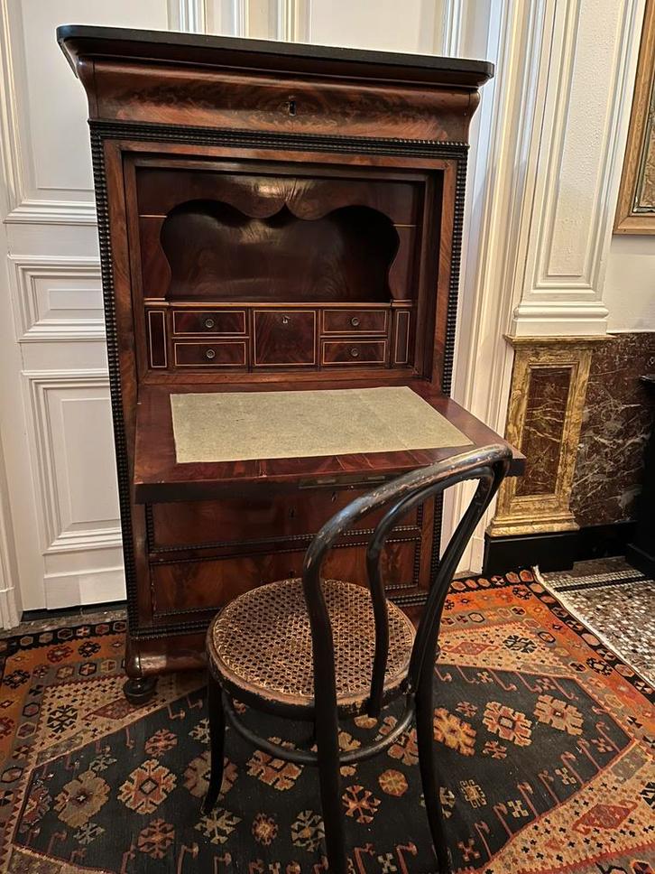 ANTIEKE SECRETAIRE KAST WORTELNOOT MARMER VEEL RUIMTE, Antiquités & Art, Antiquités | Meubles | Armoires, Enlèvement