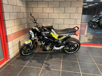 Husqvana vartpilen beschikbaar voor biedingen