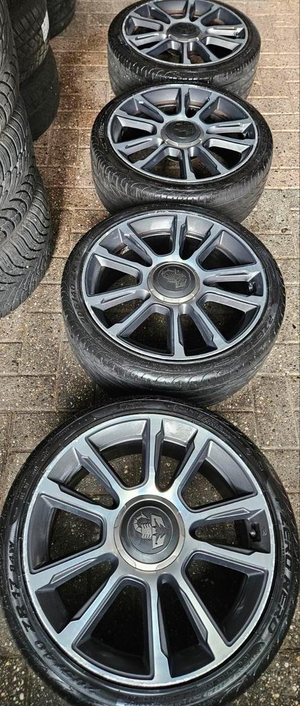 17 inch Fiat 500 Abarth Velgenset 4x98 Pirelli 5-7mm, Auto diversen, Overige Auto diversen, Ophalen