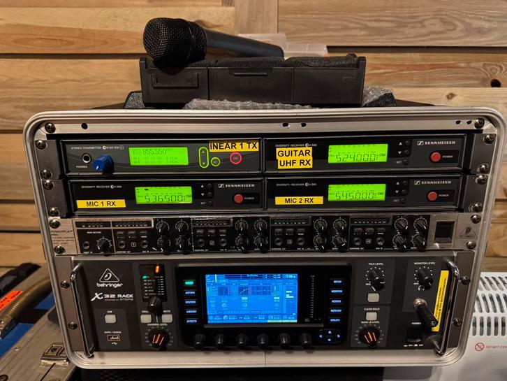 BEHRINGER X32rack - S32 stagebox - 3 UHF sets, Audio, Tv en Foto, Professionele apparaten, Refurbished, Ophalen